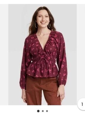 Universal Thread Burgundy Floral V-Neck Peplum Blouse